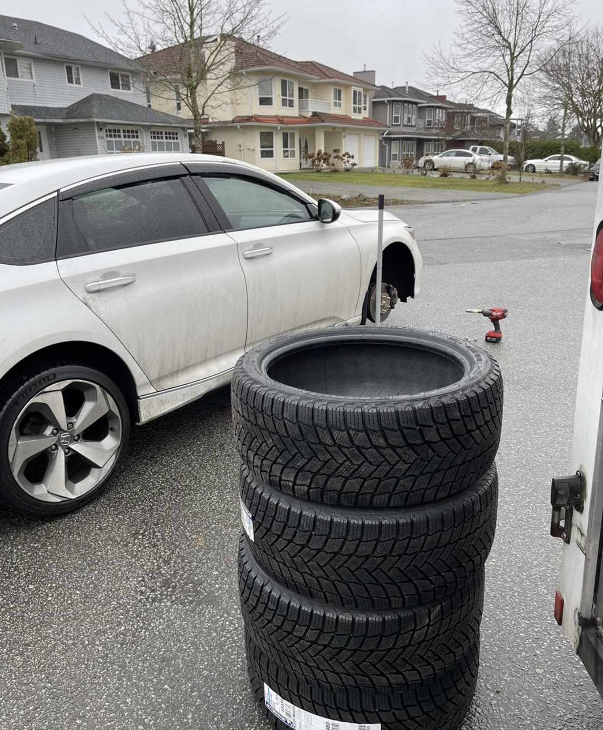 24 hrs Mobile Tire Services — On the Job